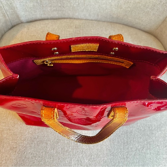 Louis Vuitton Authentic Vernis Reade PM Red Metallic Monogram Small Tote Bag - Picture 3 of 13